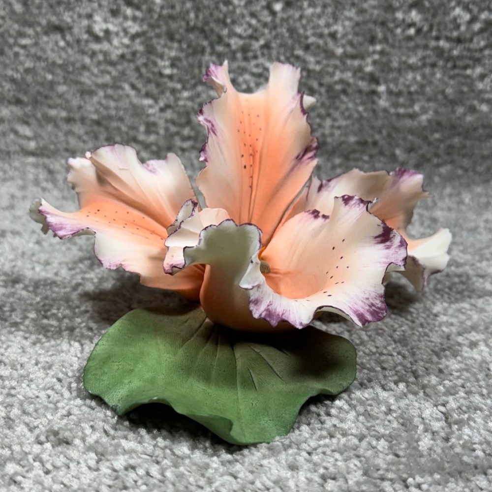 Capodimonte Porcelain Peach Orchid Figurine Flower Handpainted Sculpture Italy
